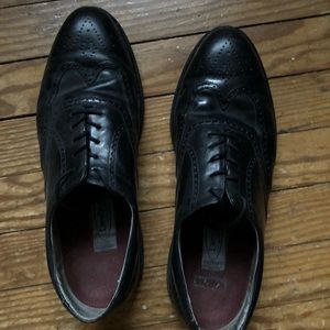 Classic Black Leather Derby Dress Shoes